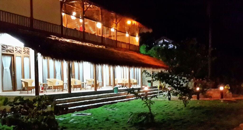 Ary'S Lagoon Bungalow & Hotel Карімунджава Екстер'єр фото
