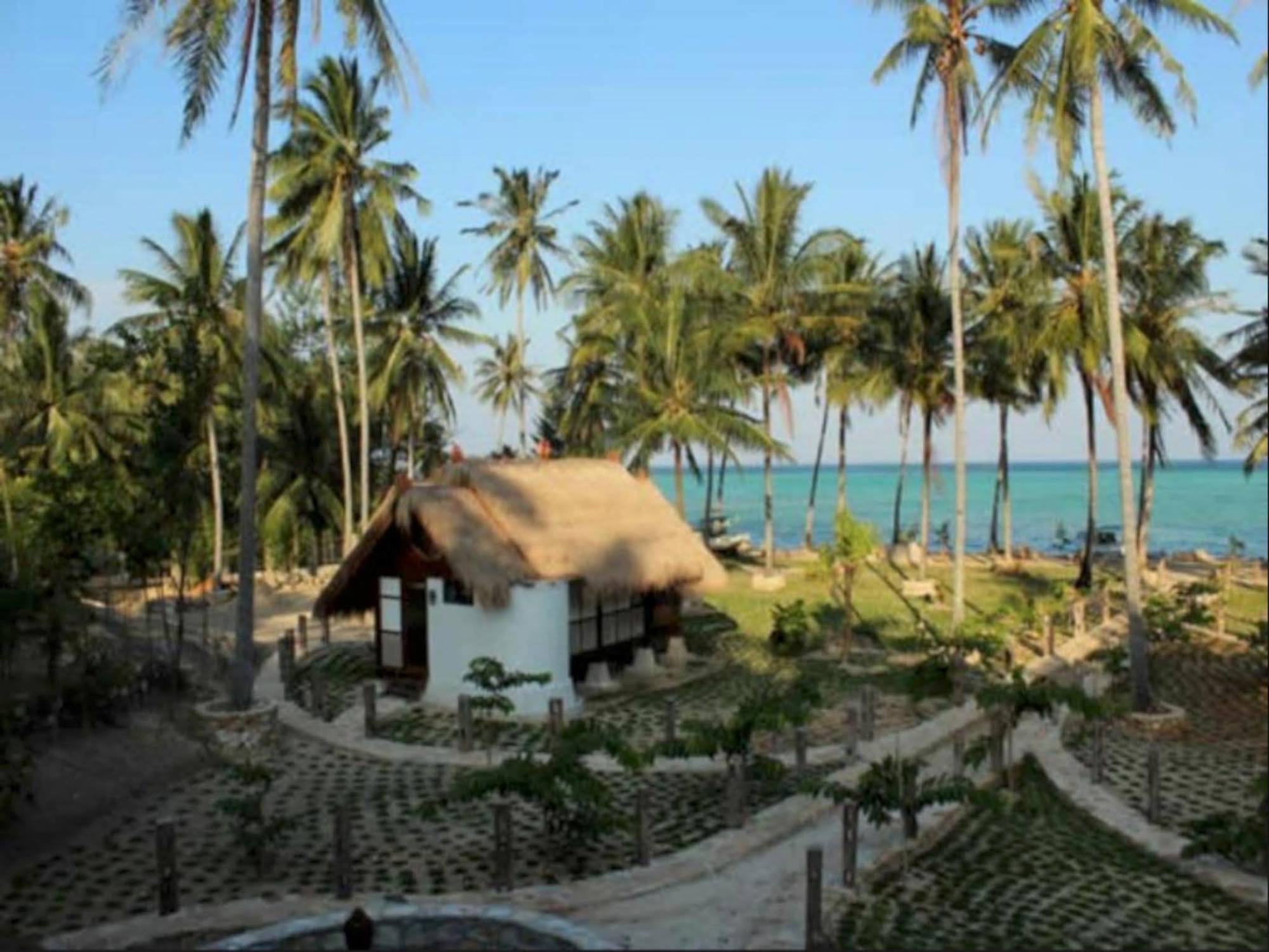 Ary'S Lagoon Bungalow & Hotel Карімунджава Екстер'єр фото