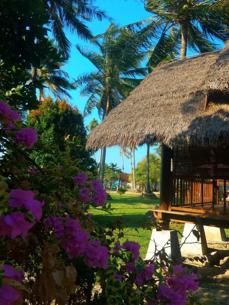 Ary'S Lagoon Bungalow & Hotel Карімунджава Екстер'єр фото