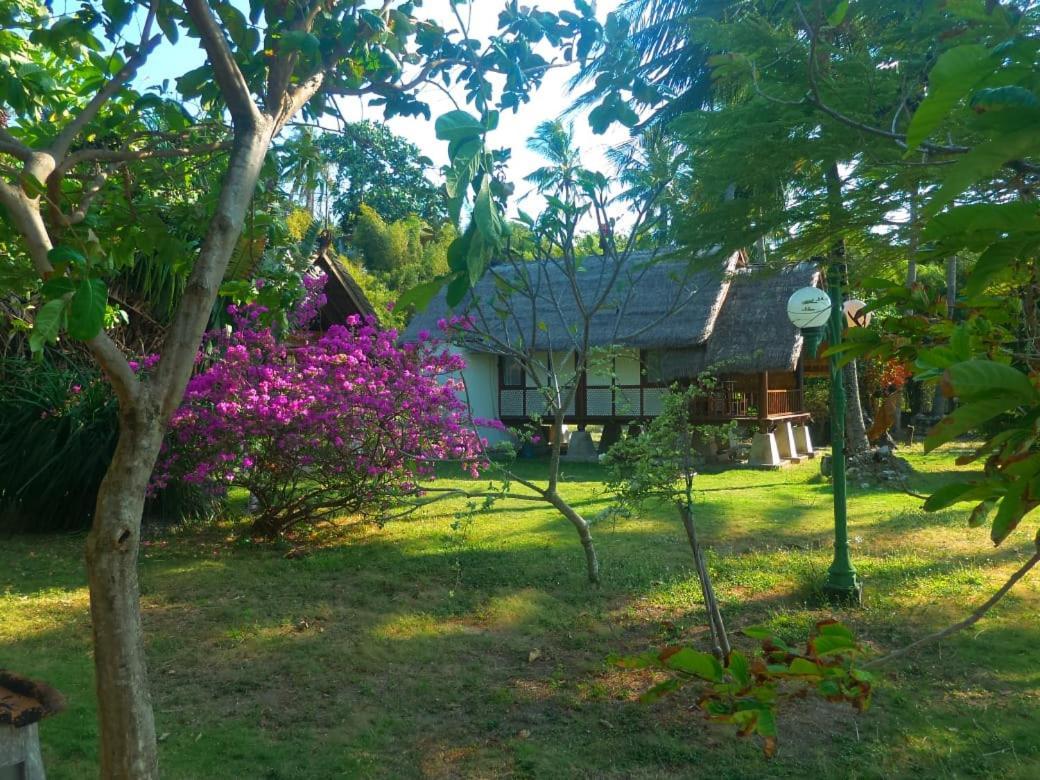 Ary'S Lagoon Bungalow & Hotel Карімунджава Екстер'єр фото